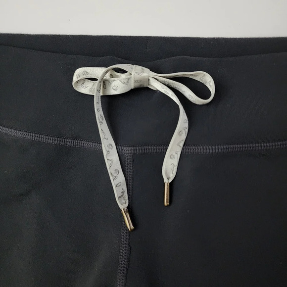 Lululemon Women's Extend Crop II Grey Pink Stitch Stretch 20" Inseam Size 4 - Picture 4 of 13